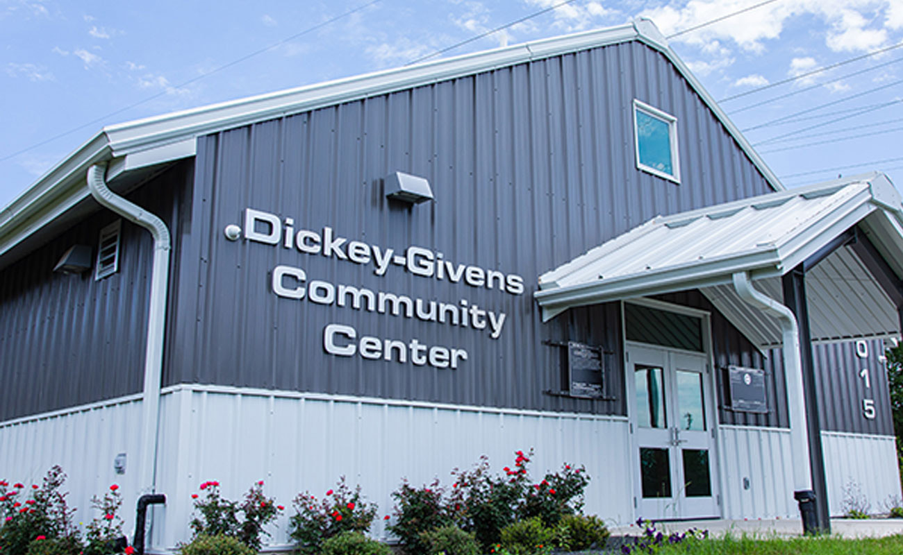 Dickey-Givens-Community- Center Building and entrance